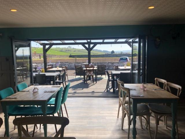 Pitlessie Inn And Pantry Cupar Eksteriør bilde